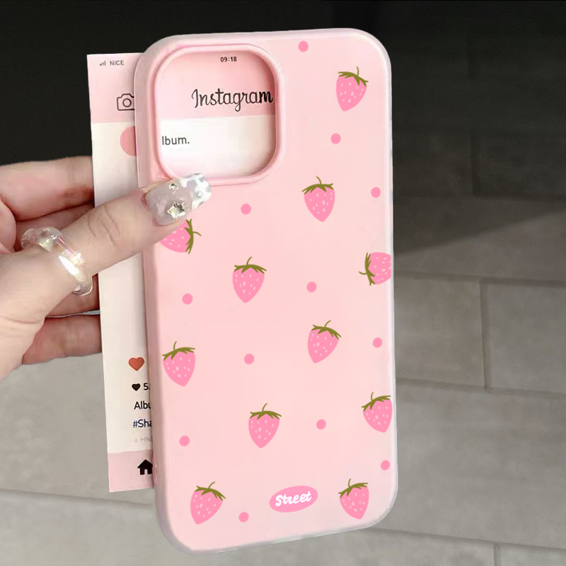 Xiaomi Redmi Note 13 - Zoet roze telefoonhoesje met aardbeienpatroon voor